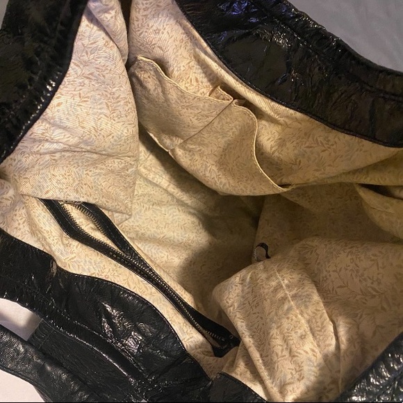 Marc by Marc Jacobs turn lock EXTRA LARGE hobo bag. GREAT condition! GREAT DEAL! - Picture 11 of 14